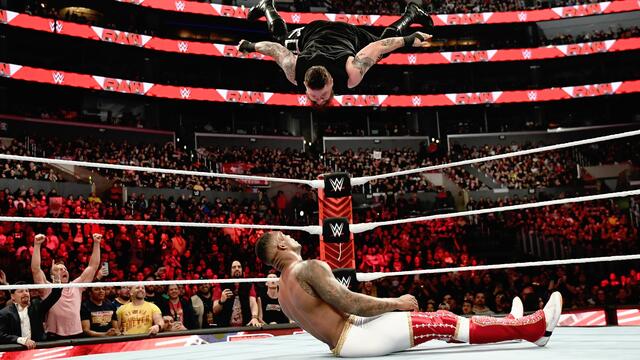 Kevin Owens & Sami Zayn vs. The Street Profits: Raw, April 3, 2023