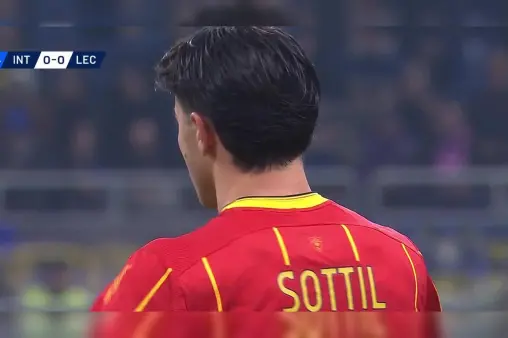 [Highlights] Falcone's precise long pass from the back, Sottil's volley just wide