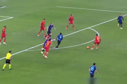 [Highlights] Struggling to break down the packed defense! Thuram cuts inside in a scramble and has his shot blocked