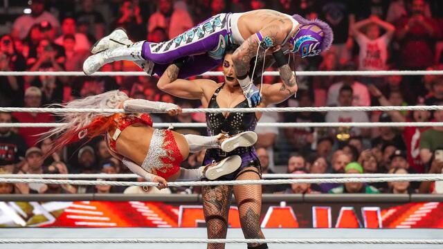 Rhea Ripley lifts Rey Mysterio over her head: Raw highlights, May 1, 2023 background
