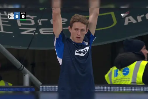 [Highlights] Early scare! Kabak rises high at the far post from a corner, heads against the crossbar and out