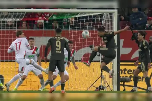 [Highlights] Missed the chance to equalize! Sami Khedira Jr. volleys over the bar from inside the box