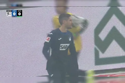 [Highlights] Monchengladbach's backpass error leads to a one-on-one; Kramaric's powerful near-post shot saved by the goalkeeper
