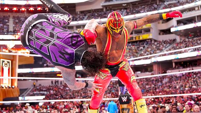 Rey Mysterio vs. Dominik Mysterio: WrestleMania 39 Saturday Highlights background