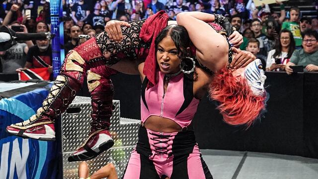 Top 10 Friday Night SmackDown moments: WWE Top 10, June 30, 2023 background