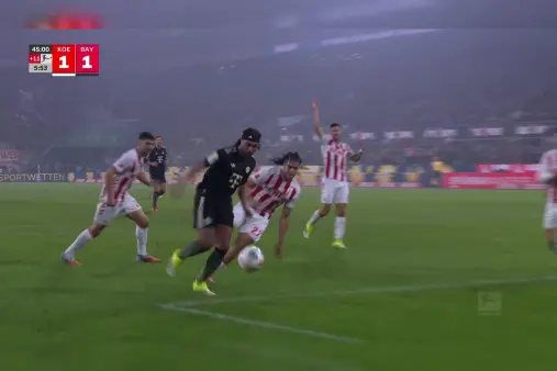 [Goal] Effortless brilliance! Gnabry's elegant dribble followed by a cool, clever finish