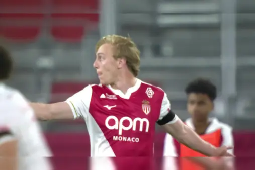 [Highlights] Akliouche cuts inside and fires a left-footed long shot, Mvogo fumbles the save then holds on