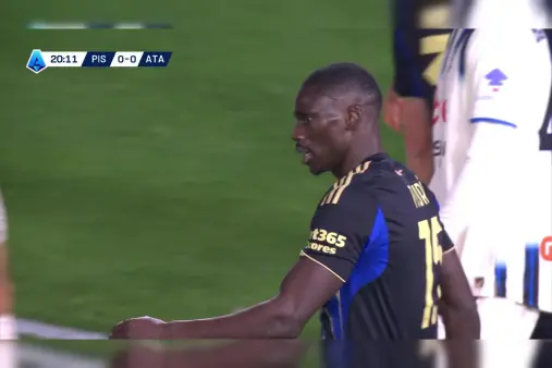 [Highlights] Continuous dribbles! Idrissa Touré's tight-angle shot, keeper makes a sharp save