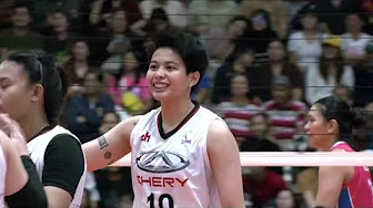 Galang, Valdez EXCHANGE HITS in Set 1 of Chery Tiggo-Creamline showdown 🙌🏼 | 2025 PVL on Tour background