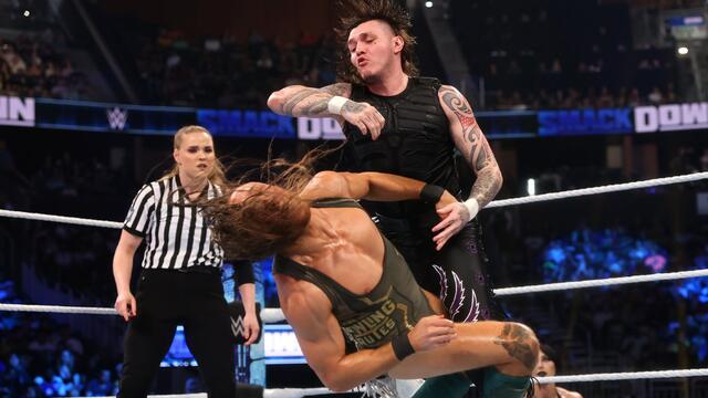 “Dirty” Dominik Mysterio defends the NXT North American Title against Butch: SmackDown highlights, July 21, 2023 background