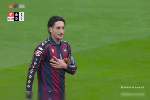 [Highlights] Bellingham's risky tackle in defense nearly leads to penalty; Pablo Martinez's spot-kick saved