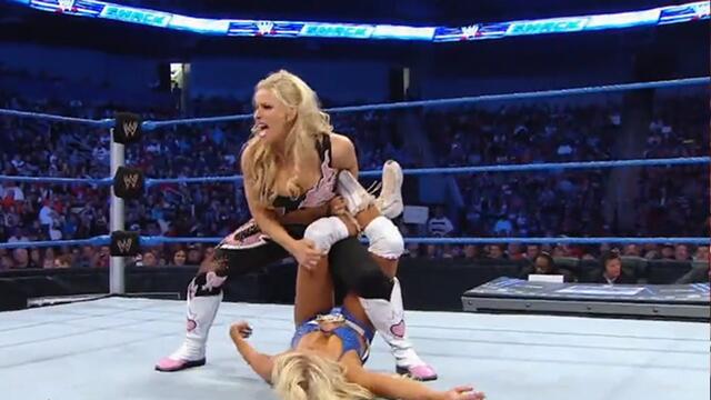 SmackDown: Kelly Kelly vs. Natalya background
