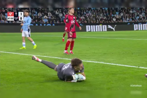 [Highlights] Dangerous! Palazon's first-time strike from the edge of the box saved by the goalkeeper