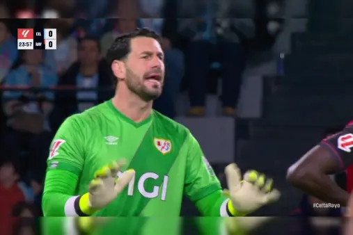 [Highlights] A small test! Zaragoza's powerful shot to the near post saved by the goalkeeper