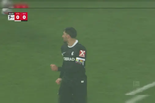 [Highlights] Juggling act! Grifo chests down and volleys while falling, ball just wide of the goal