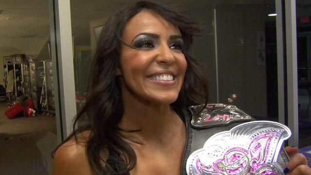 WWE Divas sound off on Eve's new role: WWE.com Exclusive - May 11, 2012 background