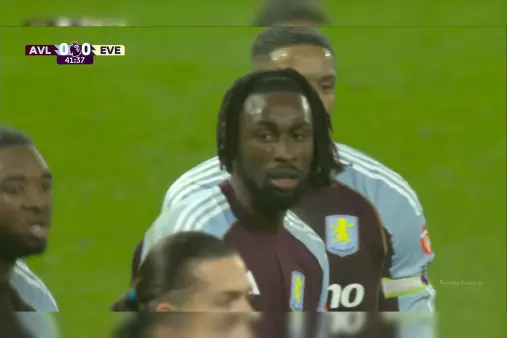 [Highlights] So close! Ghassan's looping header hits the crossbar