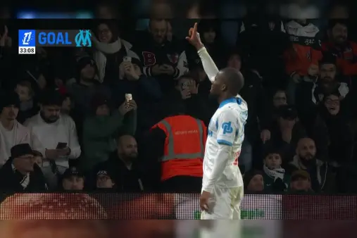 [Goal] Dazzles the world! Traore turns to shake off defense and slots home