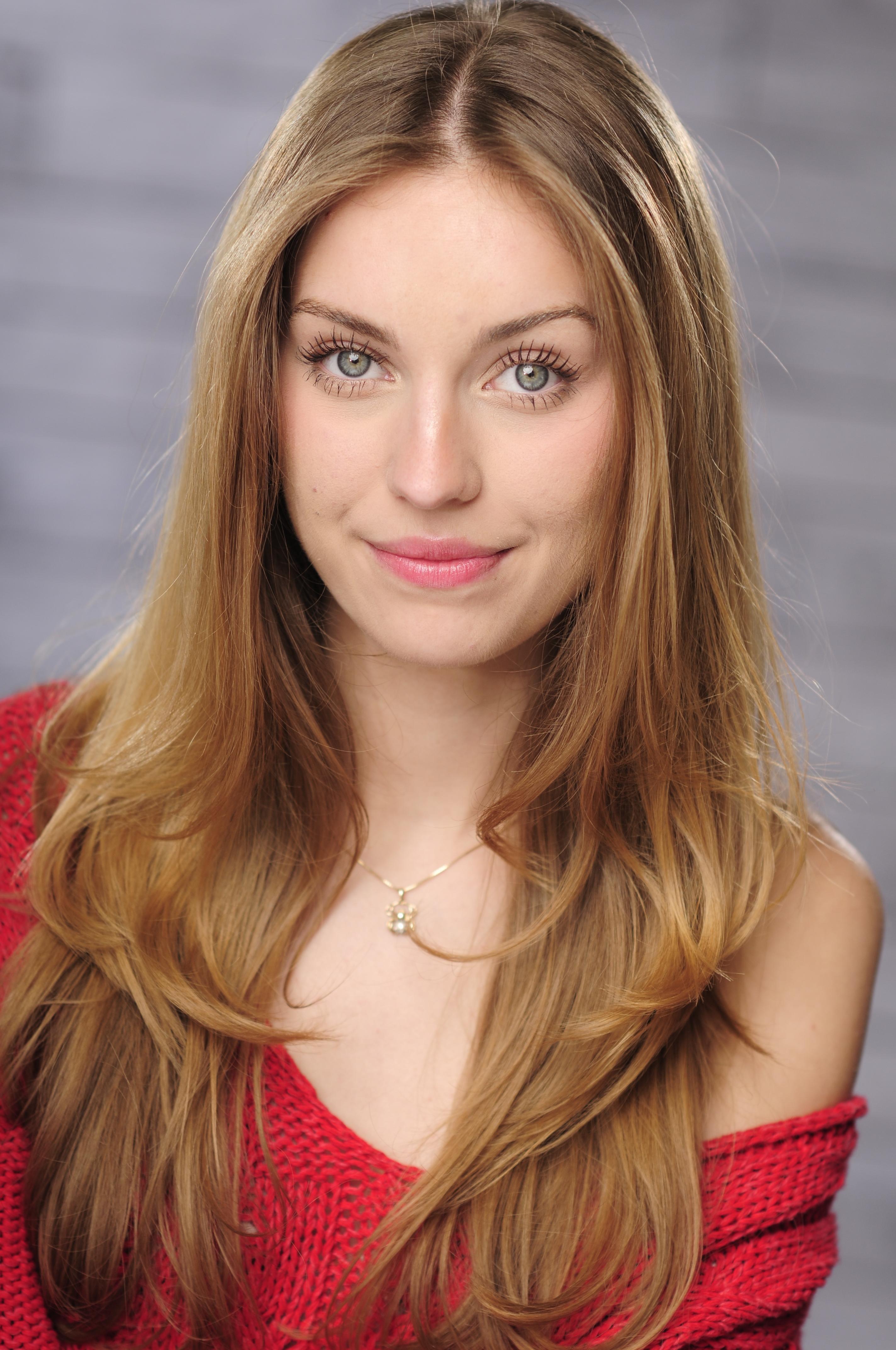 Victoria Kmiec