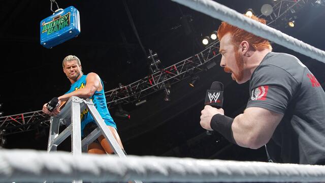 Dolph Ziggler, Sheamus and Big Show address the fate of the World Heavyweight Title at WWE TLC: Raw, Dec. 10, 2012 background