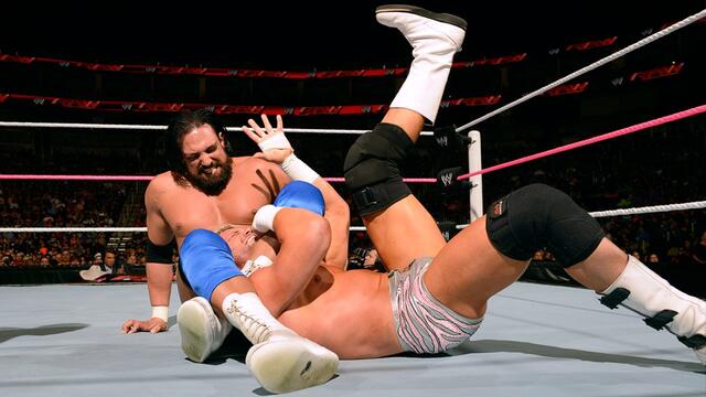 Dolph Ziggler vs. Damien Sandow: Raw, Oct. 7, 2013 backdrop