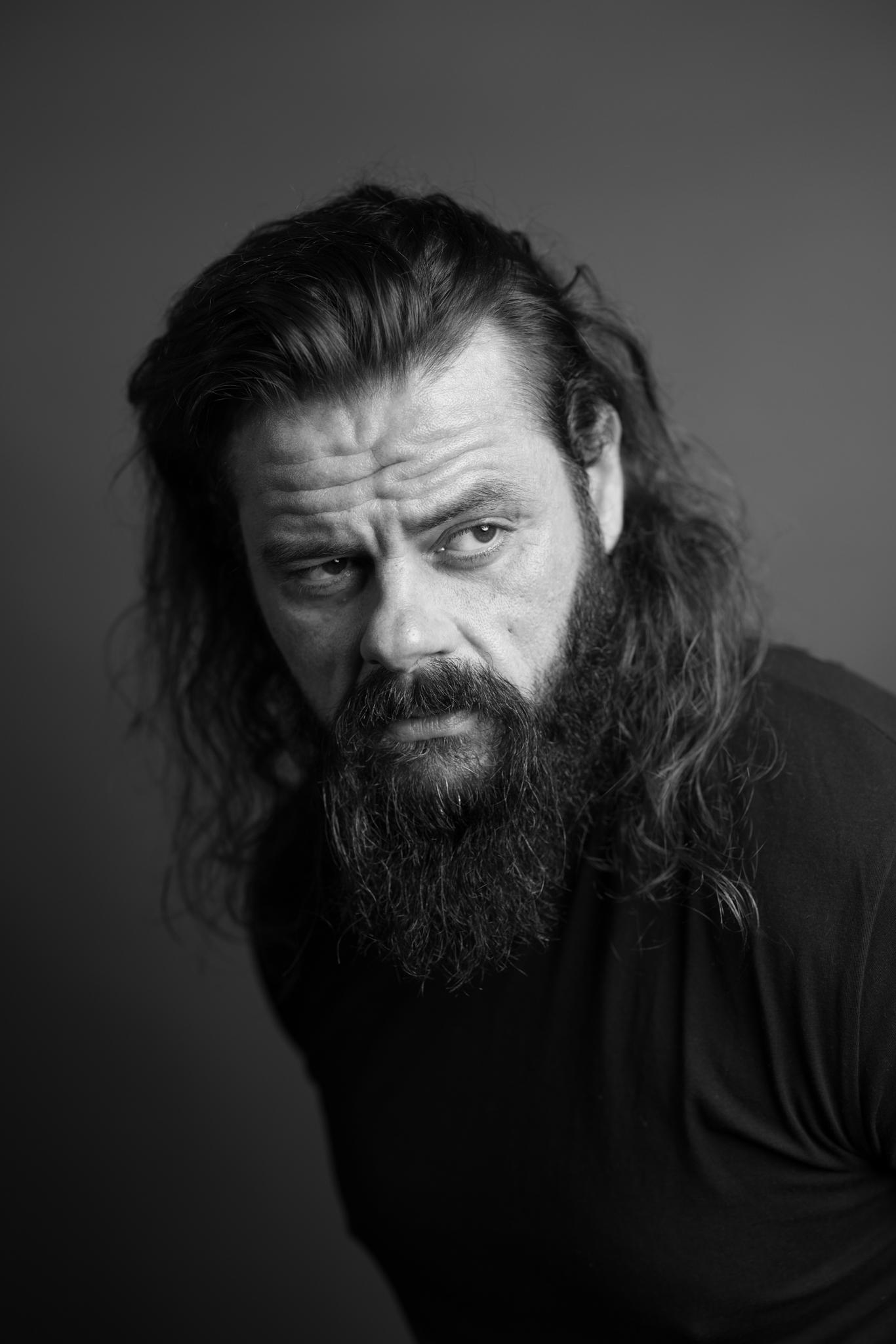 actor Chris Finlayson large photo