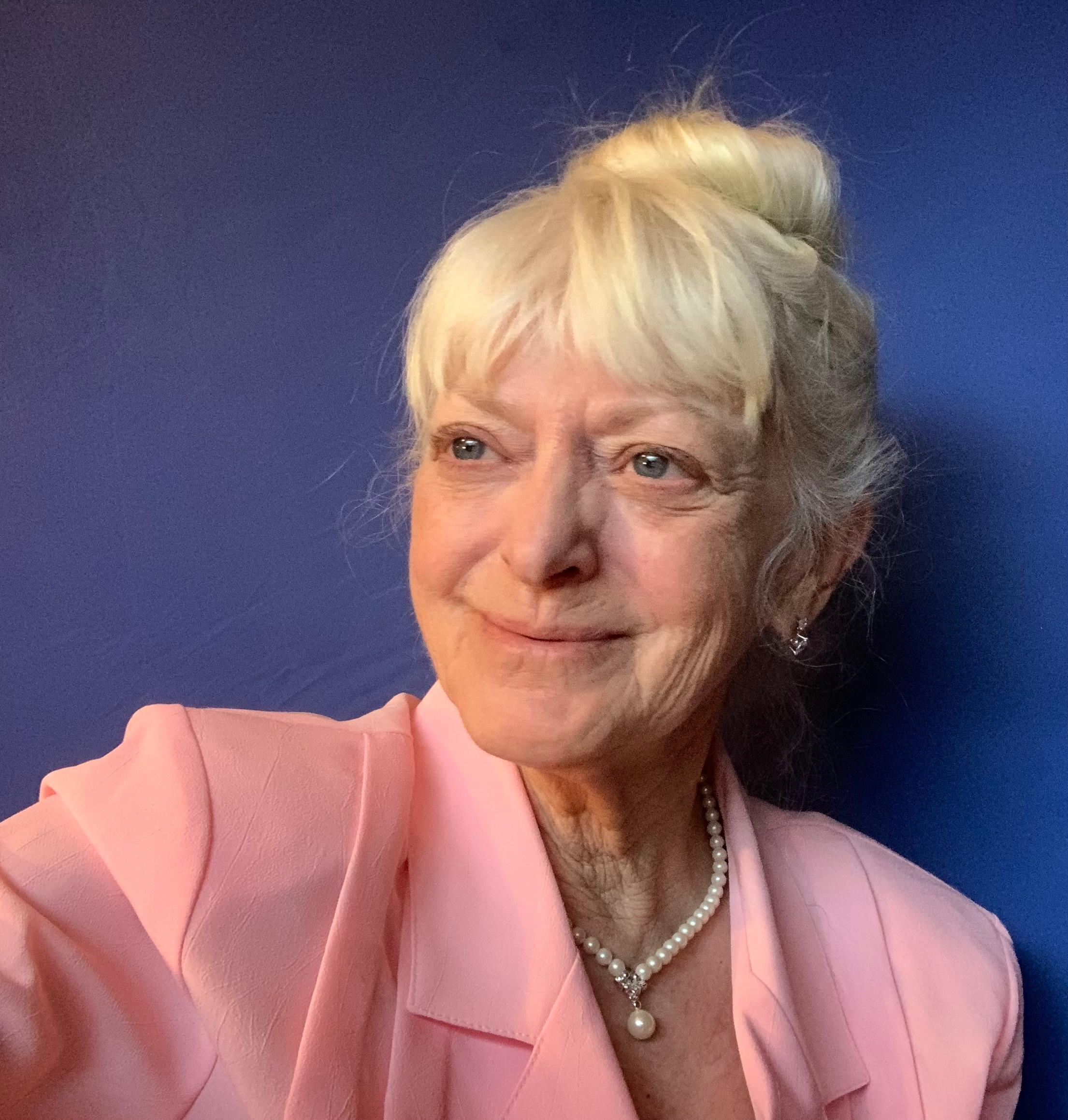 actor Mary Burkin large photo