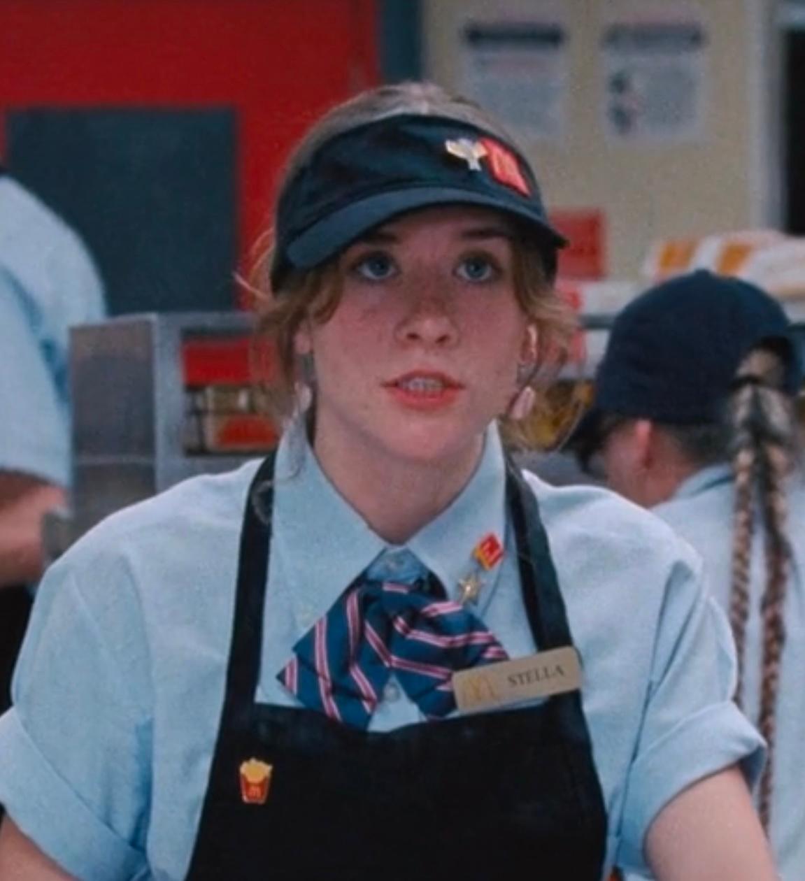 actor Stella Gunn large photo