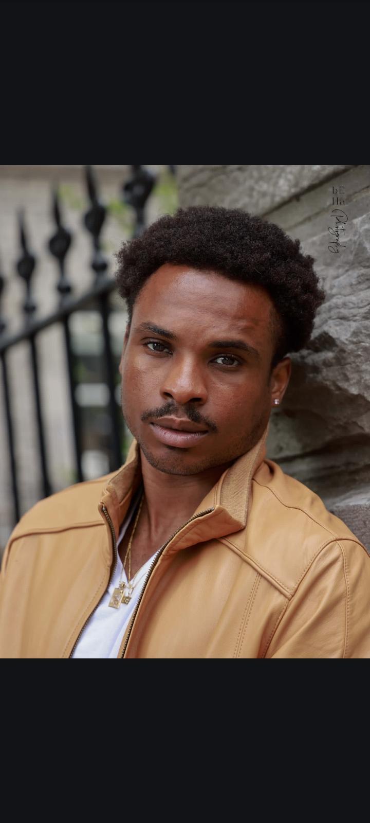 actor Warren Oyabi large photo