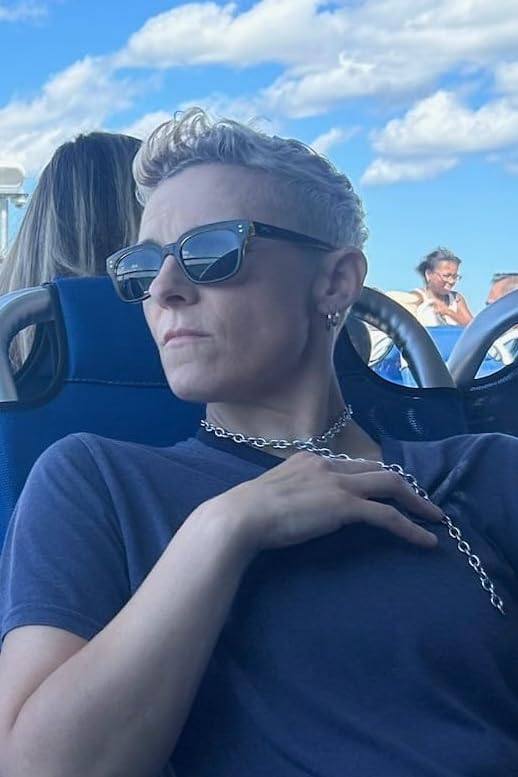 actor Emily Sweeney large photo