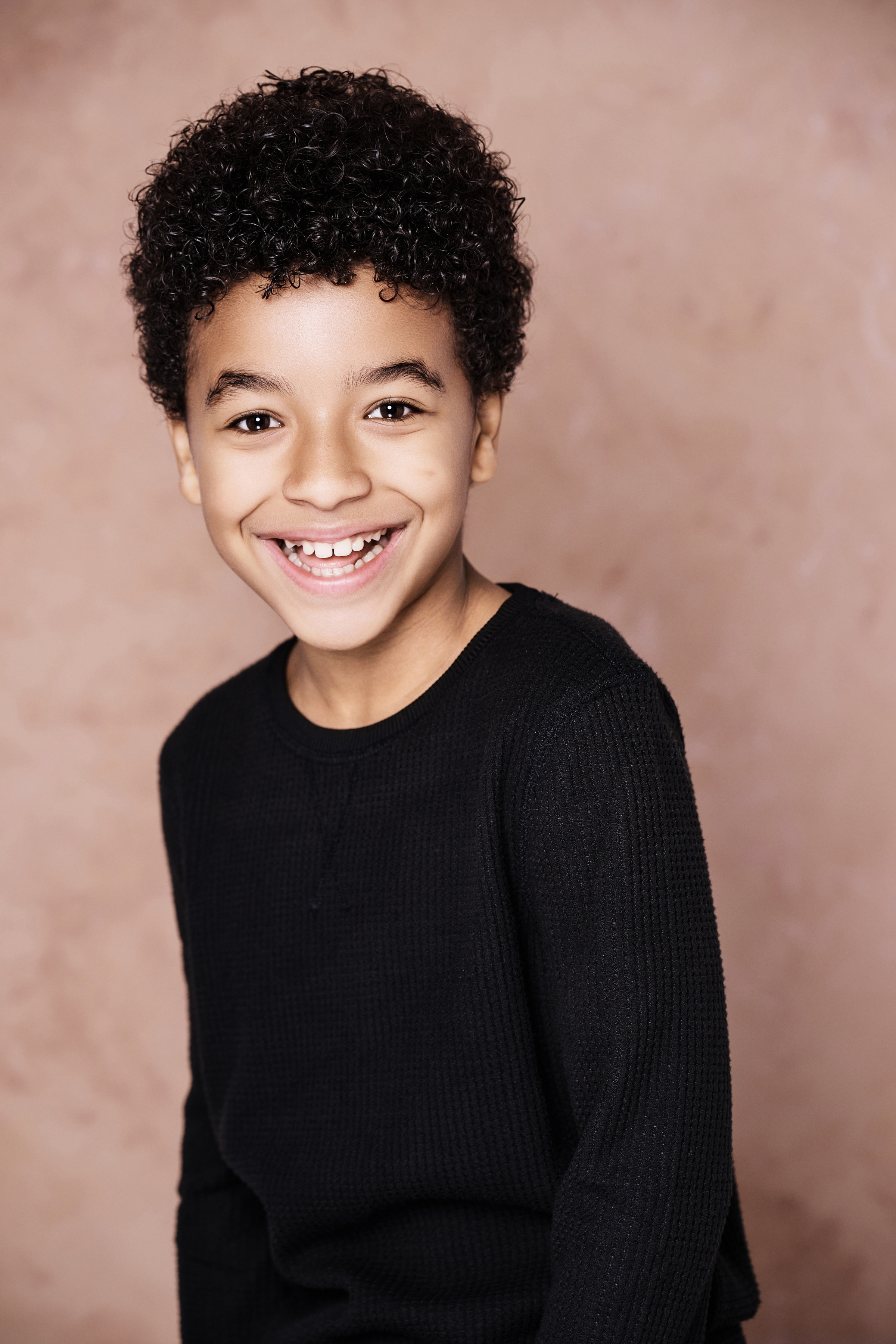 actor Isaiah Dolan large photo