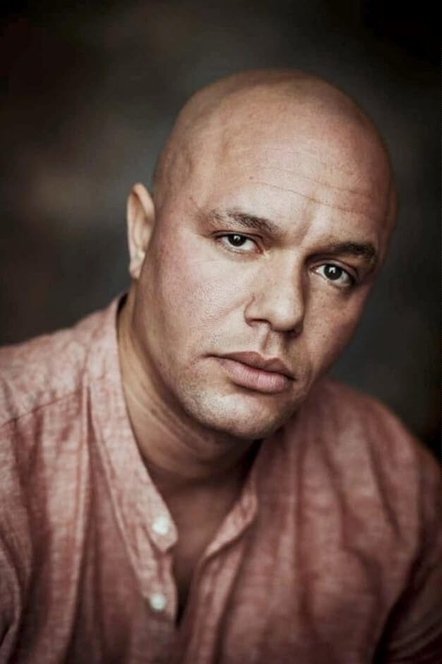 actor Joshua Gabriel Liège large photo