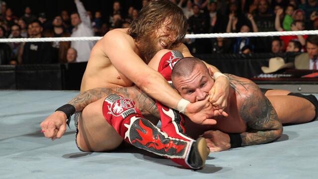 Daniel Bryan vs. Randy Orton: Raw, Dec. 16, 2013 background