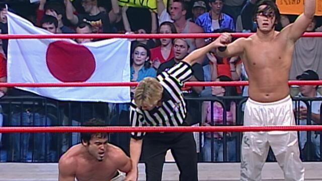 Jung Dragons vs. Mike Sanders & Kwee Wee: Thunder, Feb 28, 2001 background