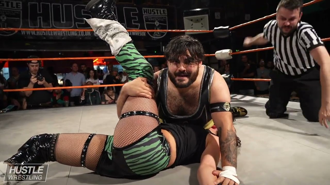 FULL TITLE MATCH: Rayne Leverkusen vs Rocco Garzya - HUSTLE Wrestling 25/07/2023 background