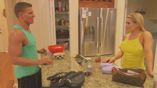 Natalya isn't pleased with Tyson Kidd's birthday gift selection: Total Divas Preview Clip: Sept. 28, 2014 background