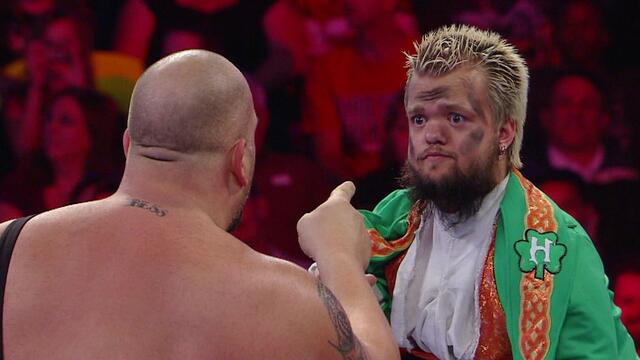 Hornswoggle vs. Big Show: WWE Superstars, May 14, 2009 background