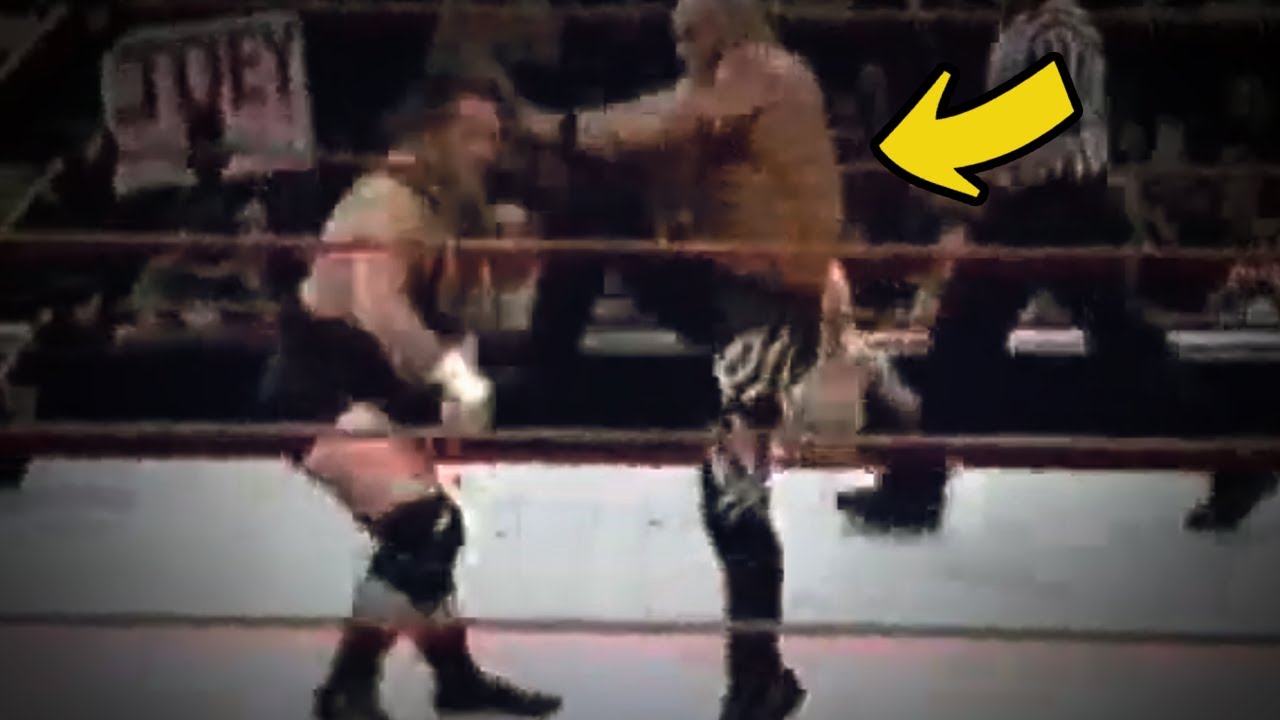 5 Times Wrestlers Snapped Mid Match background