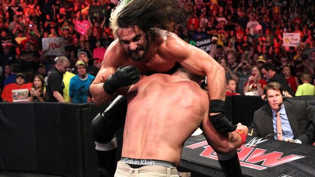 John Cena, Roman Reigns & Chris Jericho vs. Randy Orton, Seth Rollins & Kane: Raw, Sept. 1, 2014 background