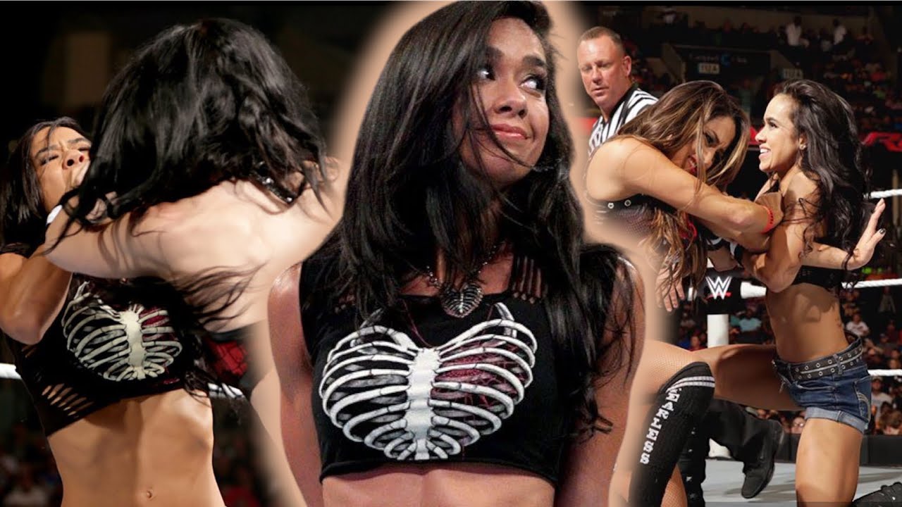 AJ LEE ATTACKS