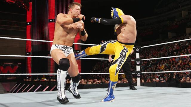 Sin Cara vs. The Miz: Raw, February 2, 2015 background