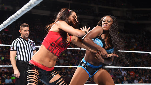 Brie Bella vs. Naomi: SmackDown, July 2, 2015 background