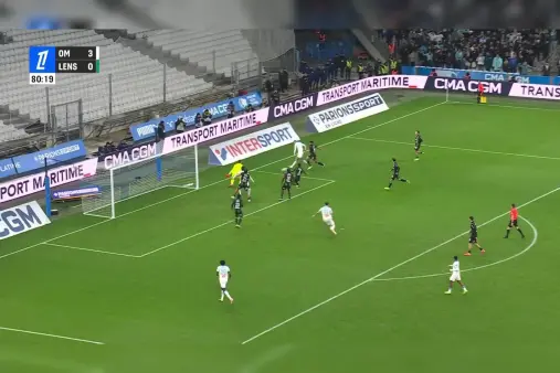 [Highlights] Greenwood's shot from the byline, ball goes through Lizarazu's legs and wide