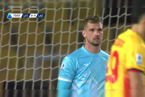 [Highlights] Quality effort! Sottil's direct free kick saved by Provedel