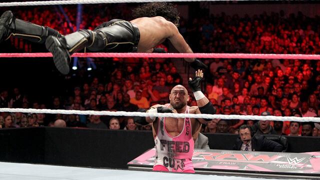 Ryback vs. Seth Rollins: Raw, October 19, 2015