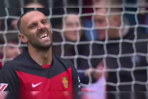 [Highlights] A Warning Shot: Muriqui Heads Wide from Cross