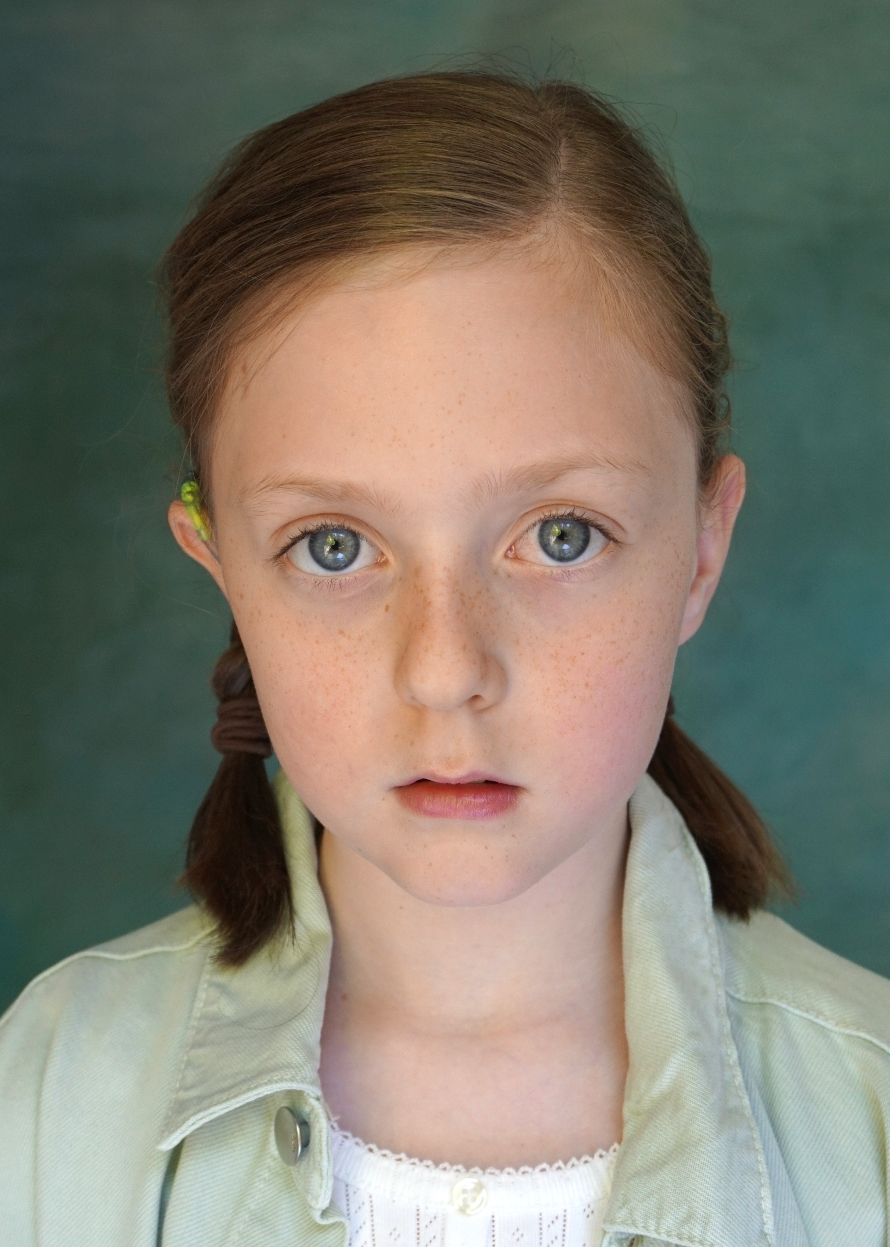 actor Isabelle Moxley large photo