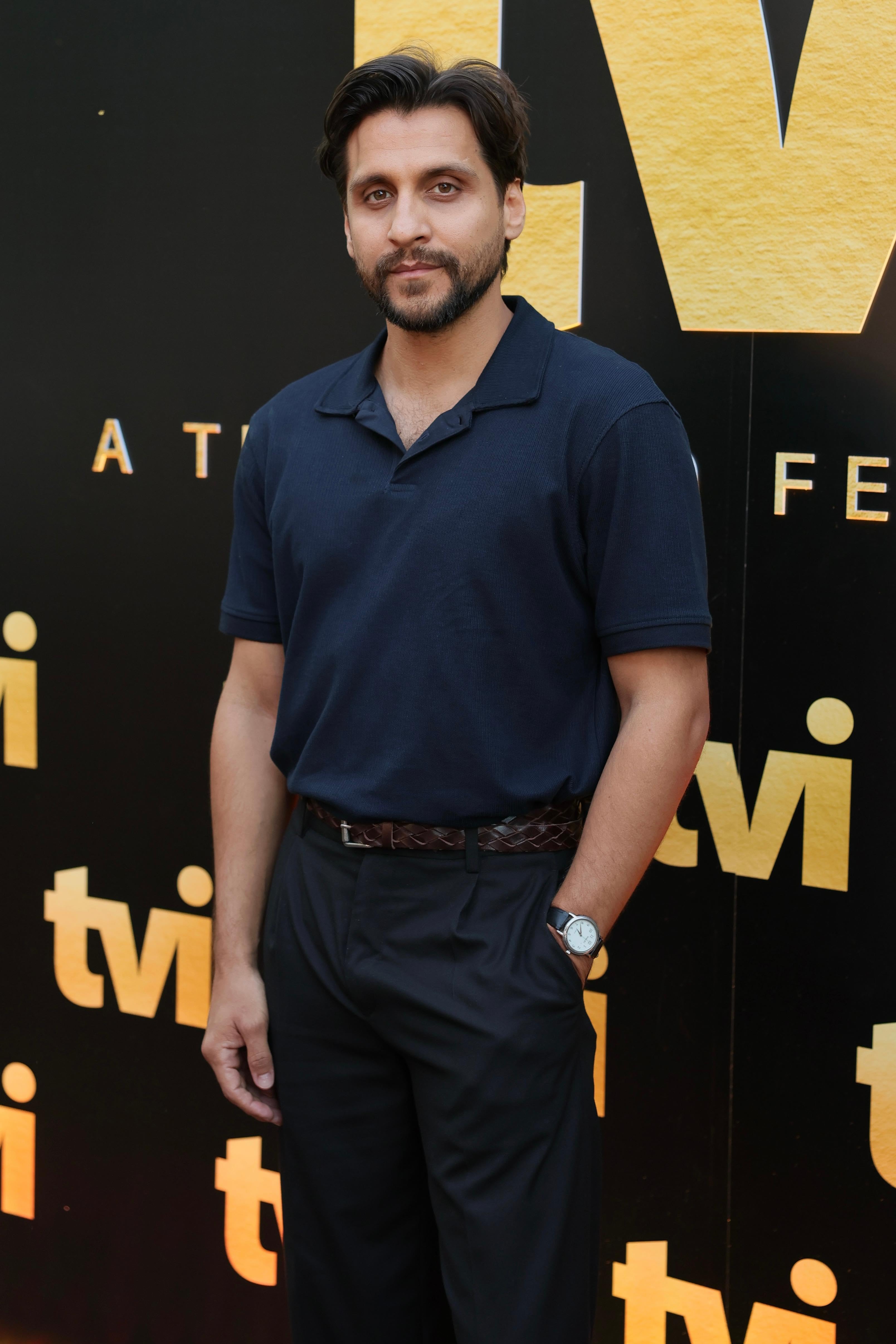 actor Ricardo Burgos large photo