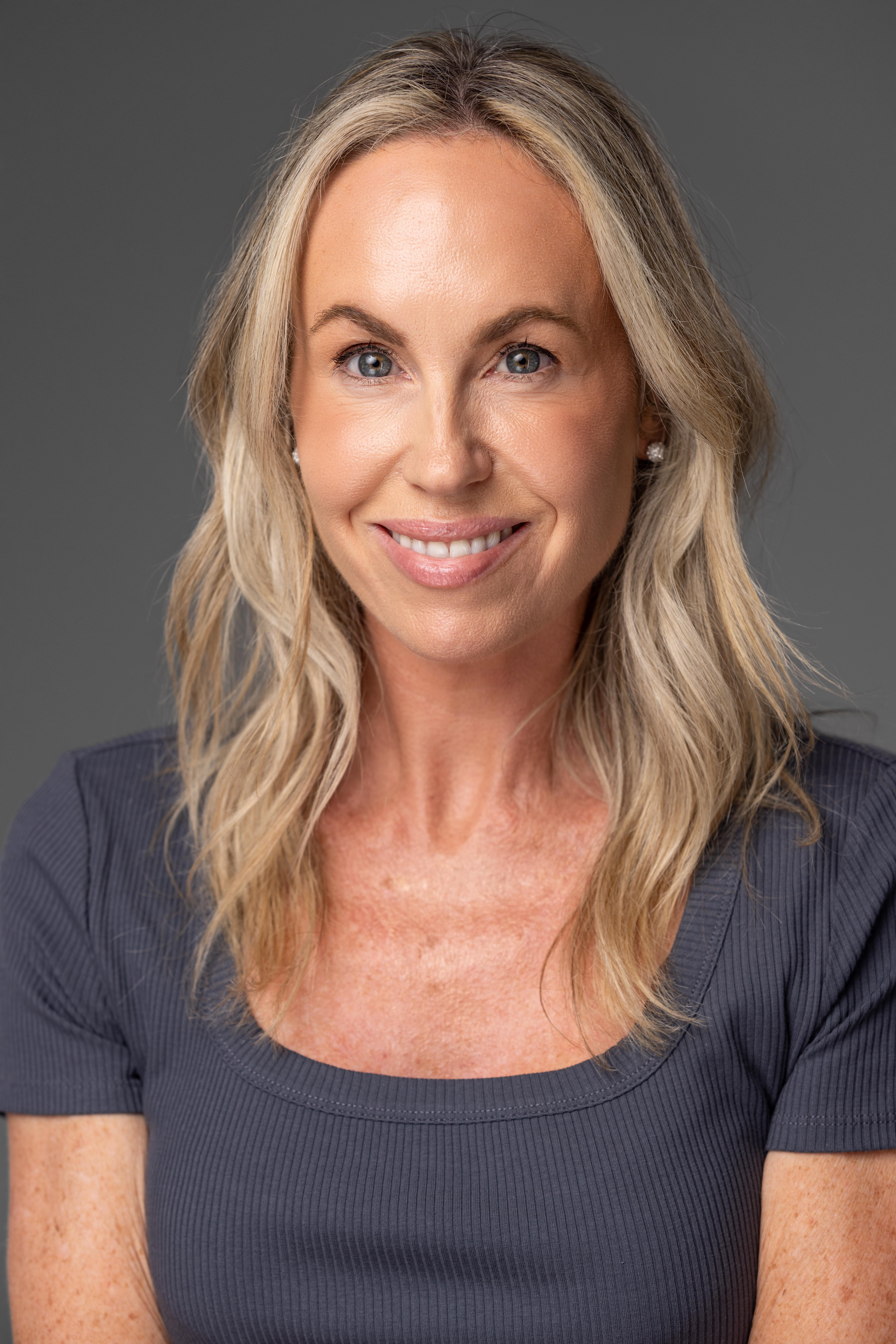 actor Belinda Haraldson large photo