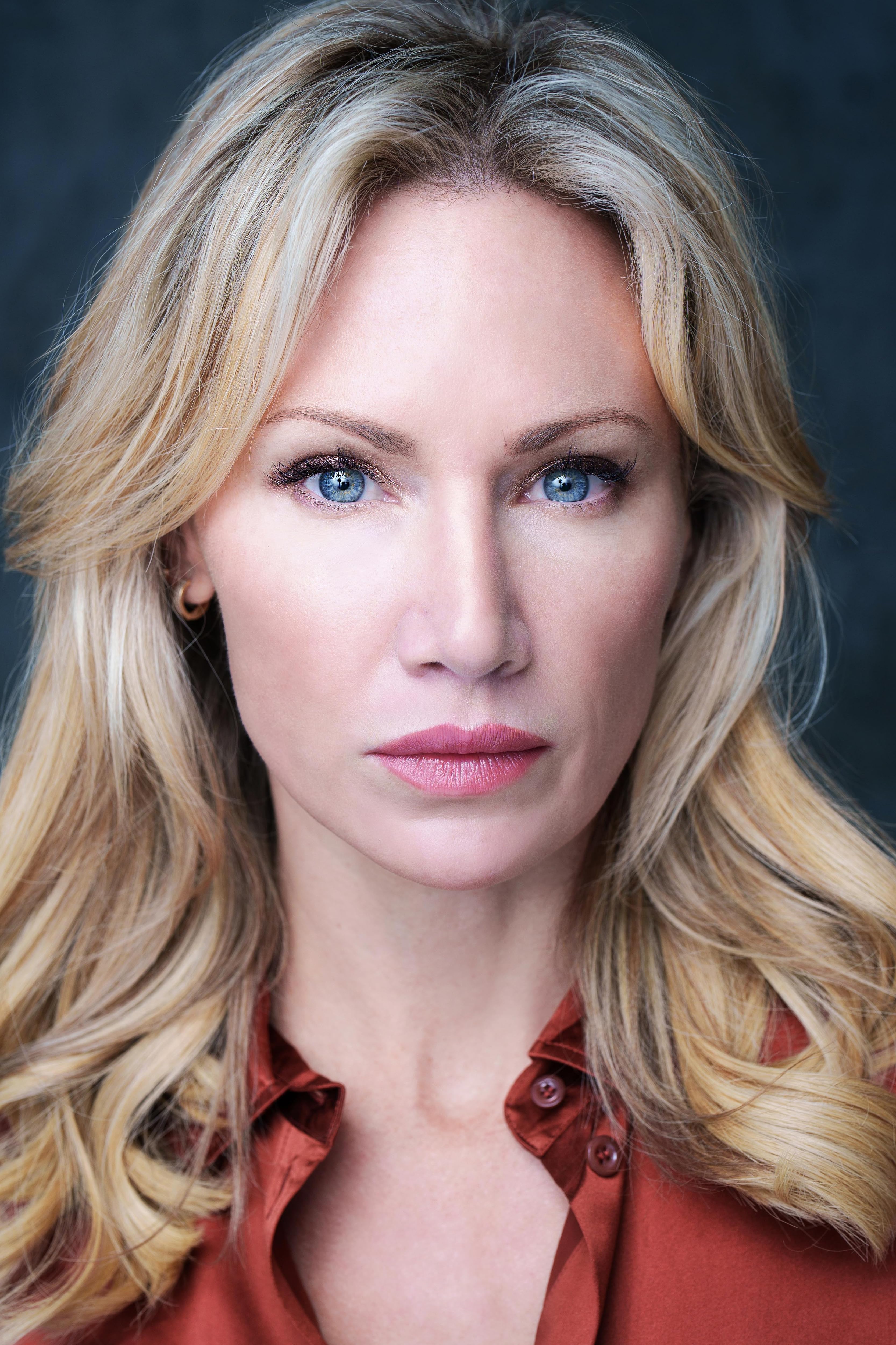 actor Tetiana Ostapowych large photo